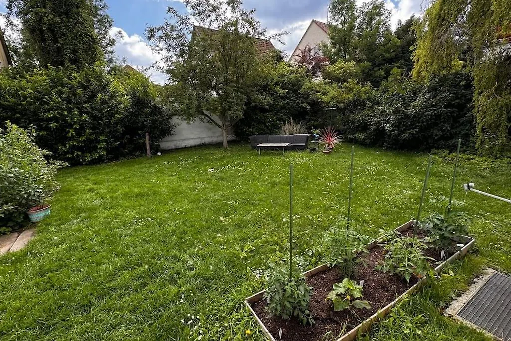 Gartenwohnung S-Vahingen Us Barraks Stuttgart 0*,  Germany