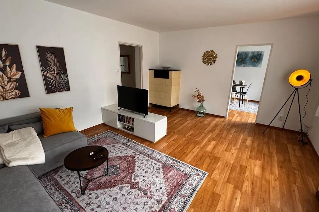 Gartenwohnung S-Vahingen Us Barraks Stuttgart Apartment